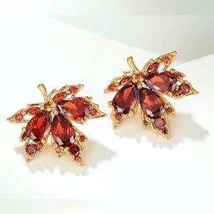 🍁🍁NWT-Autumn Maple Leaf Earrings set in 14k Gold Overlay 🍁🍁